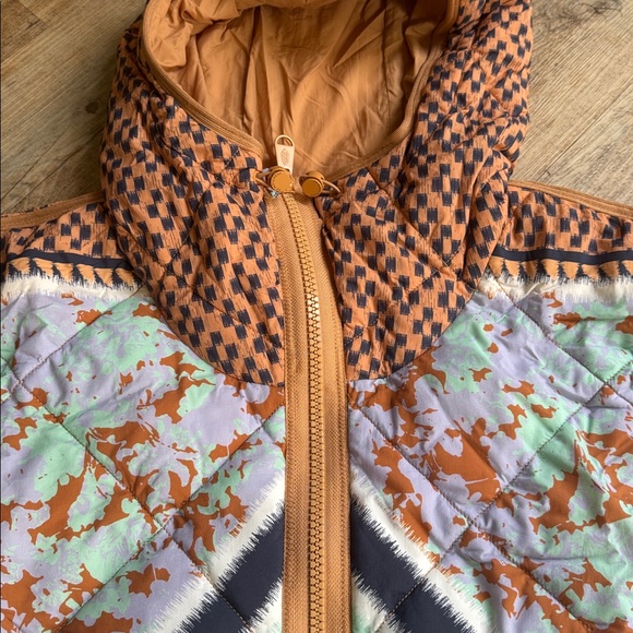 Free People Checkered Patterned puffer - Picture 5 of 11